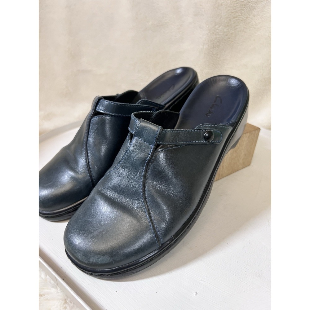 CLARKS Mule Slides Blue Leather Womens 8 Rubber Sole 1.5 inch heel